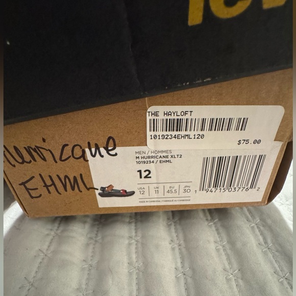 NWT Teva sandals - Picture 3 of 4